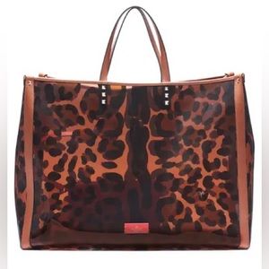 BNWT Valentino Rockstud Vinyl Grand Plage Tote